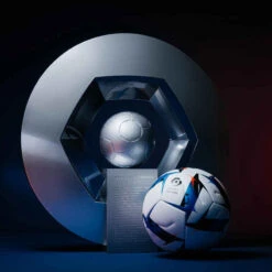 Kipsta BALLON DE FOOTBALL LIGUE 1 UBER EATS OFFICIEL MATCH BALL BLEU 2022 AVEC BOÎTE -ProSportif Boutique ballon de football ligue 1 uber eats officiel match ball bleu 2022 avec boite 4
