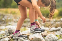 Quechua Chaussures Imperméables De Randonnée Enfant Lacet CROSSROCK MID Grises 35-38 -ProSportif Boutique chaussures impermeables de randonnee enfant lacet crossrock mid grises 35 38 6