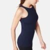 Débardeur Fitness Femme Col Rond Ajustée Synthétique - 900 Bleu Marine 2 Débardeur Fitness Femme Col Rond Ajustée Synthétique - 900 Bleu Marine -ProSportif Boutique debardeur slim avec brassiere integree 900 femme bleu marine