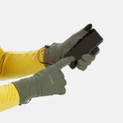 Gants Tactiles Et Stretch De Trekking Montagne - MT500 -ProSportif Boutique gants tactiles et stretch de trekking montagne mt500 3