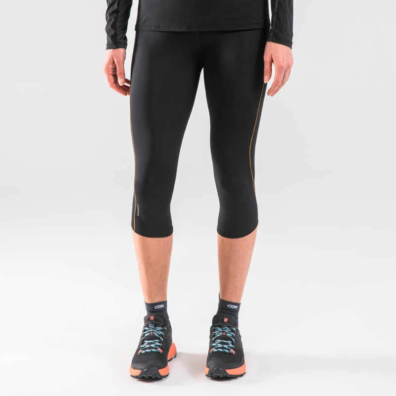 LEGGING DE TRAIL RUNNING 3/4 FEMME EMBOSS NOIR BRONZE 4 LEGGING DE TRAIL RUNNING 3/4 FEMME EMBOSS NOIR BRONZE – Image 2