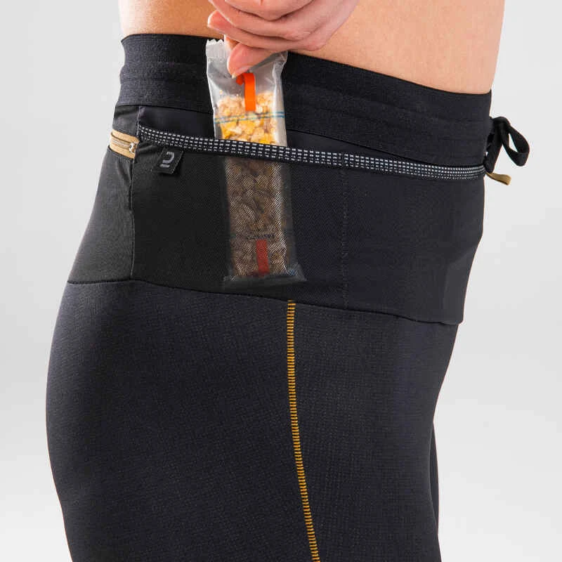 LEGGING DE TRAIL RUNNING 3/4 FEMME EMBOSS NOIR BRONZE 11 LEGGING DE TRAIL RUNNING 3/4 FEMME EMBOSS NOIR BRONZE – Image 9