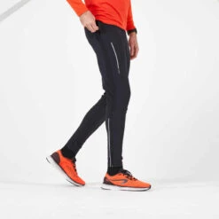 PANTALON RUNNING HOMME COUPE FITTEE KIPRUN LIGHT NOIR -ProSportif Boutique pantalon running homme coupe fittee kiprun light noir 2
