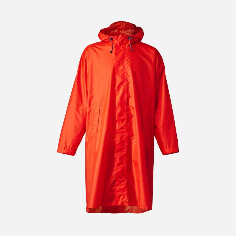 Quechua Poncho De Pluie De Randonnée - MT900 - 75L - Rouge - S/M 3 Quechua Poncho De Pluie De Randonnée - MT900 - 75L - Rouge - S/M