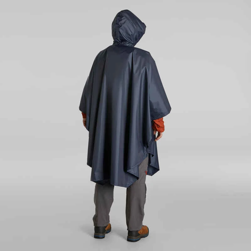 Poncho Pluie De Randonnée - FORCLAZ MT 100 BLEU 30L 5 Poncho Pluie De Randonnée - FORCLAZ MT 100 BLEU 30L – Image 3