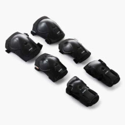 Set 3x2 Protections Roller Trottinette Skate Enfant PLAY Noir 26 Set 3x2 Protections Roller Trottinette Skate Enfant PLAY Noir -ProSportif Boutique protections roller enfant play blanc turquoise 6
