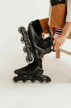 Roller Fitness Adulte FIT100 Noir Argent -ProSportif Boutique roller fitness homme fit100 noir gris 11