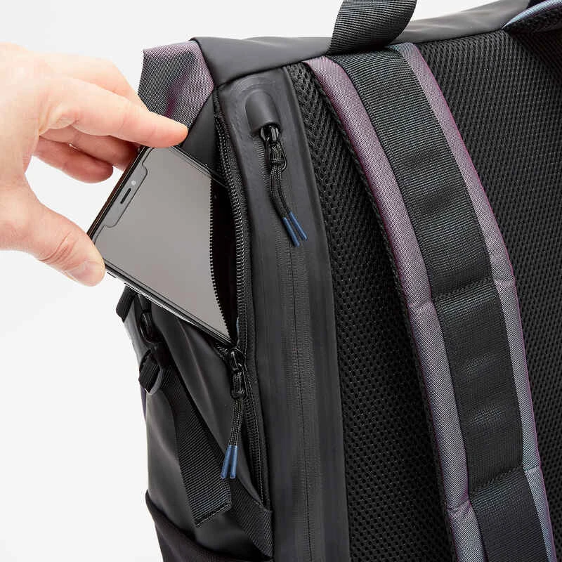 Kipsta Sac à Dos 25L - URBAN Noir Reflets 11 Kipsta Sac à Dos 25L - URBAN Noir Reflets – Image 9