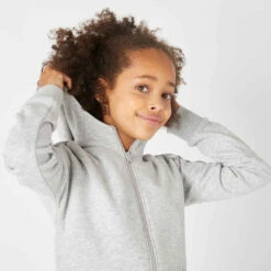Sweat Zippé à Capuche Chaud Enfant - 500 Gris Chiné Clair 11 Sweat Zippé à Capuche Chaud Enfant - 500 Gris Chiné Clair -ProSportif Boutique sweat zippe a capuche chaud enfant 500 gris chine clair 2