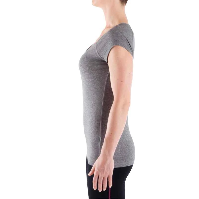 T-Shirt 500 Slim Pilates Gym Douce Femme Gris Chiné 5 T-Shirt 500 Slim Pilates Gym Douce Femme Gris Chiné – Image 3