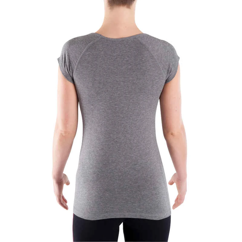 T-Shirt 500 Slim Pilates Gym Douce Femme Gris Chiné 6 T-Shirt 500 Slim Pilates Gym Douce Femme Gris Chiné – Image 4
