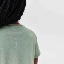 Kalenji T-shirt Running Doux Et Respirant Femme - Soft Kaki 16 Kalenji T-shirt Running Doux Et Respirant Femme - Soft Kaki -ProSportif Boutique t shirt running respirant femme soft gris 4