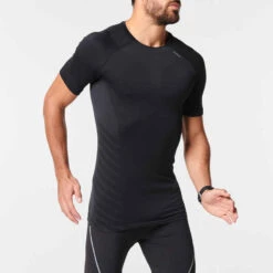 T-SHIRT RUNNING HOMME RESPIRANT KIPRUN SKINCARE NOIR 14 T-SHIRT RUNNING HOMME RESPIRANT KIPRUN SKINCARE NOIR -ProSportif Boutique tee shirt running homme respirant kiprun skincare noir 4