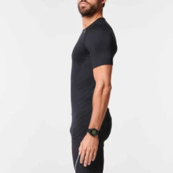 T-SHIRT RUNNING HOMME RESPIRANT KIPRUN SKINCARE NOIR 15 T-SHIRT RUNNING HOMME RESPIRANT KIPRUN SKINCARE NOIR -ProSportif Boutique tee shirt running homme respirant kiprun skincare noir 5