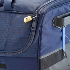 Kipsta Valise 105L - ESSENTIAL Bleue -ProSportif Boutique valise essentiel 105l bleue marine 12