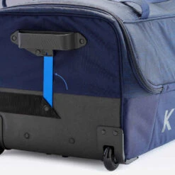 Kipsta Valise 105L - ESSENTIAL Bleue -ProSportif Boutique valise essentiel 105l bleue marine 14