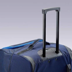 Kipsta Valise 105L - ESSENTIAL Bleue -ProSportif Boutique valise essentiel 105l bleue marine 5